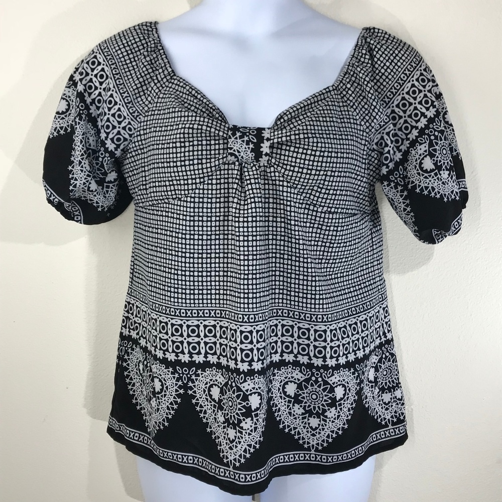 SOLD Simply French Women's B&W Peasant Blouse Sz M
